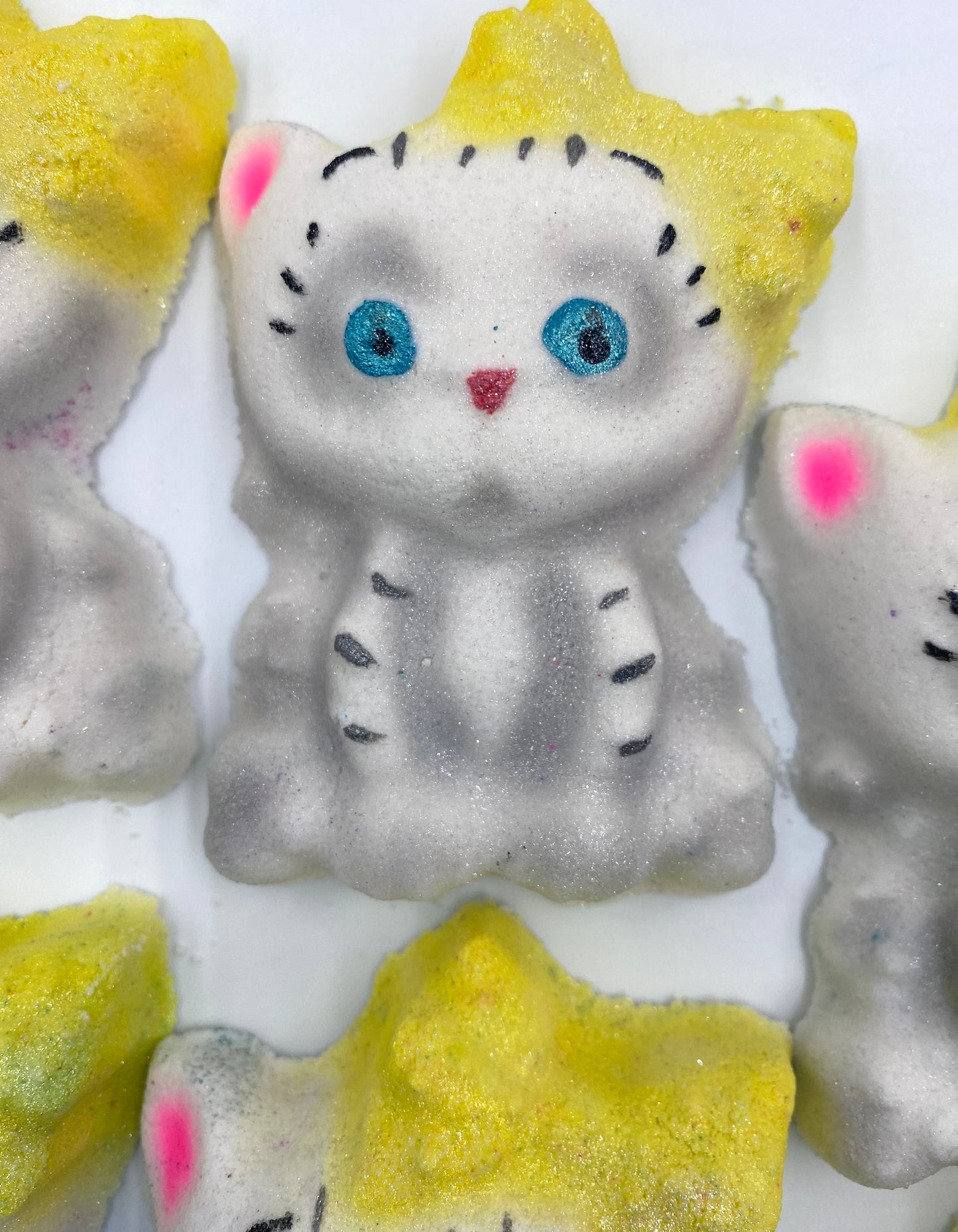 Pretty Kitty Bath Bomb