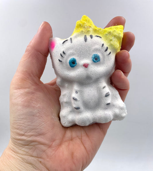 Pretty Kitty Bath Bomb