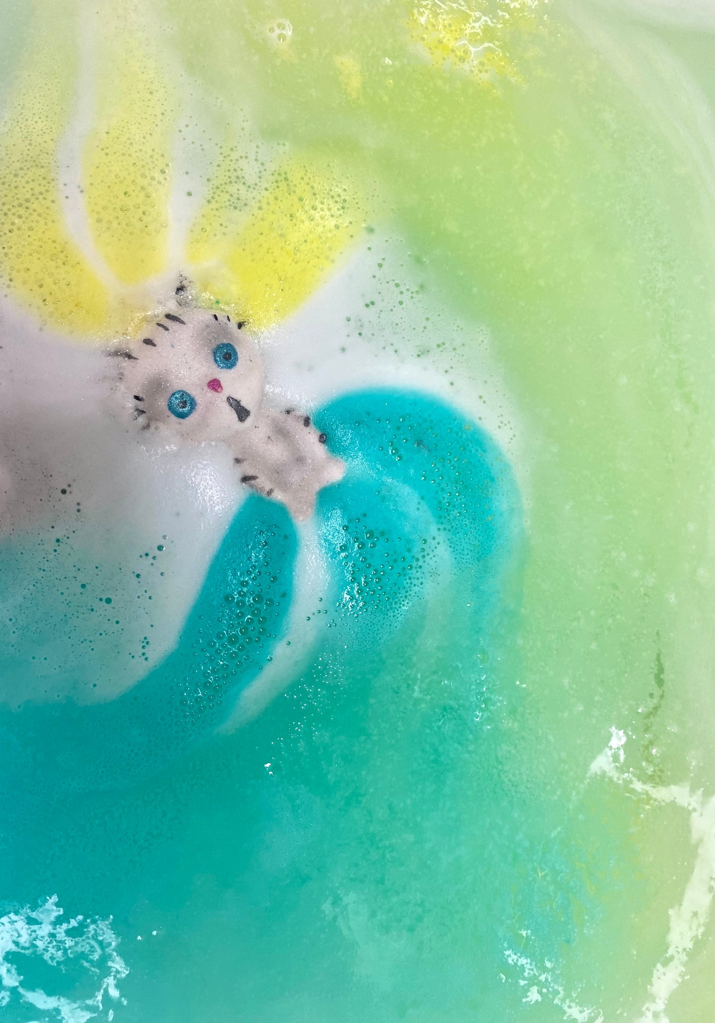 Pretty Kitty Bath Bomb