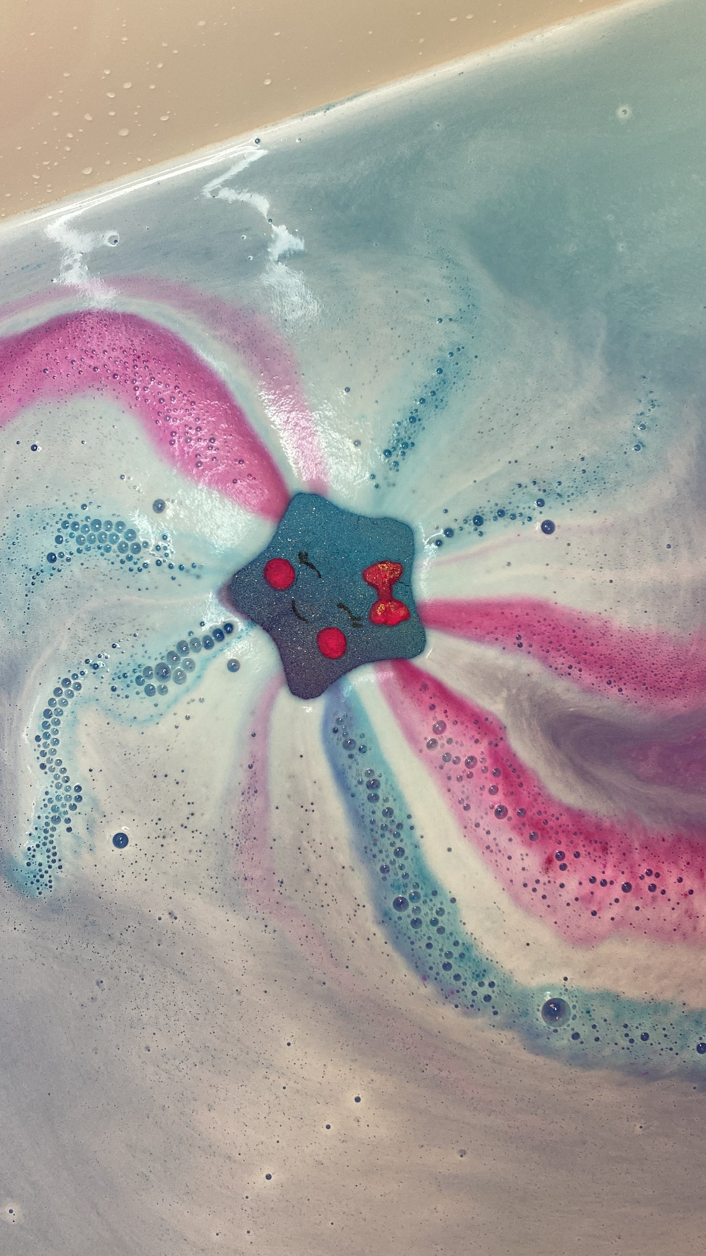 Happy Star Bath Bomb