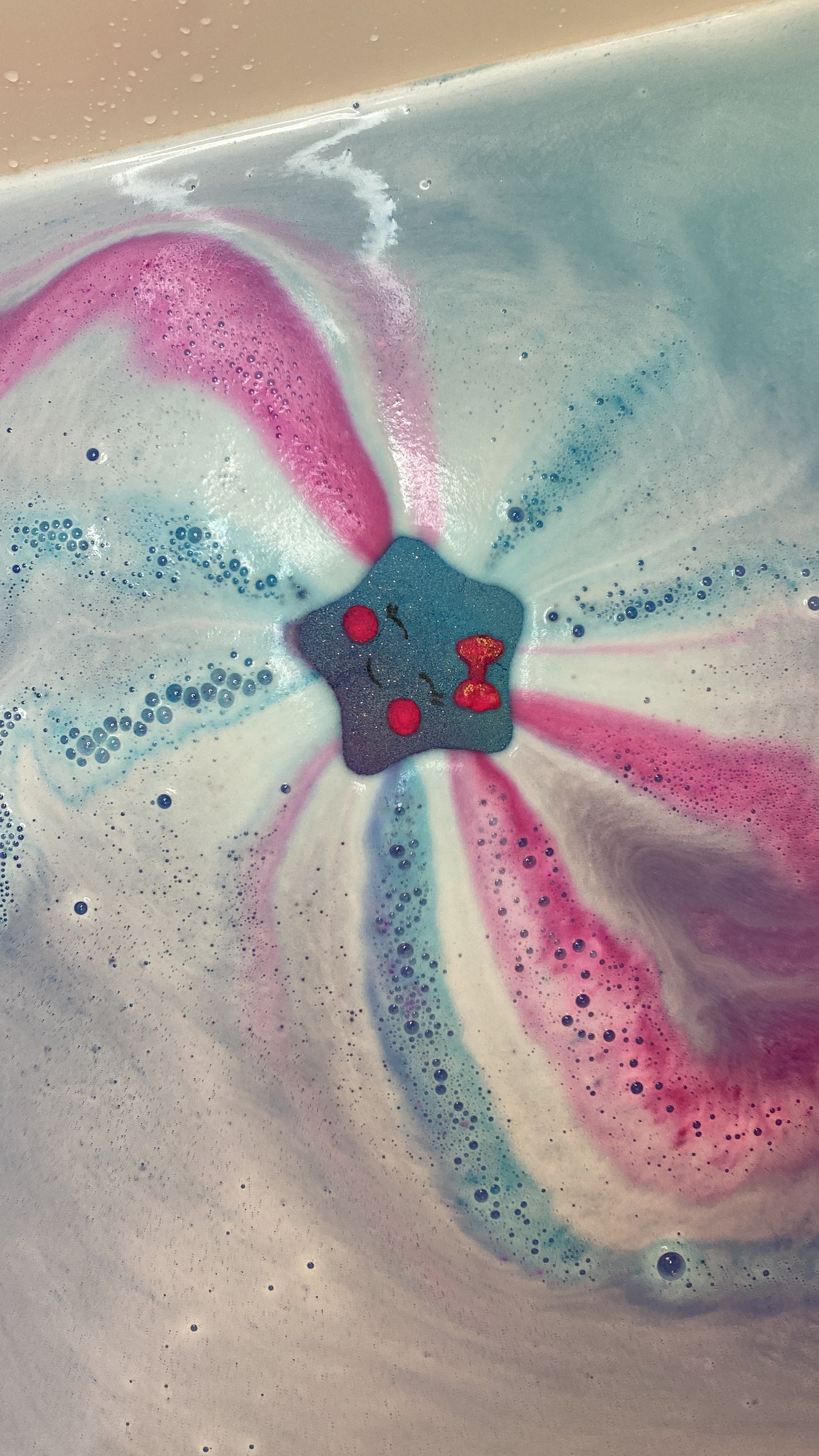 Happy Star Bath Bomb